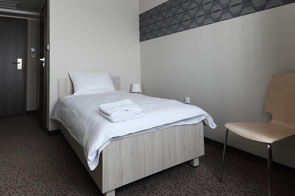 Hotel Porto Radomsko Habitación foto